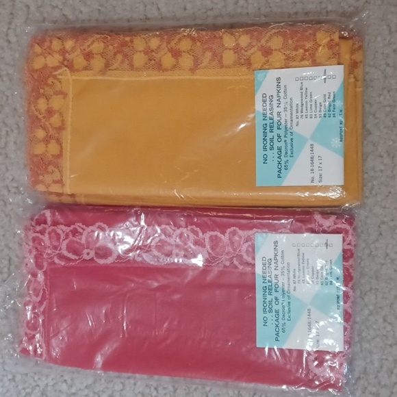Dupont Vintage Cloth Napkins With Floral Lace Edges, Two Packs Of Four Napkins - Picture 2 of 14